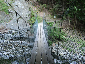 Il ponte sospeso sul Lesina
