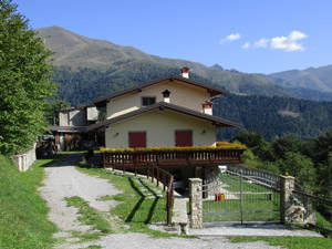 Casa lungo la sterrata