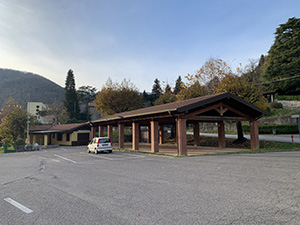 2� itinerario. Parcheggiamo ad Asso nella Piazza del Mercato