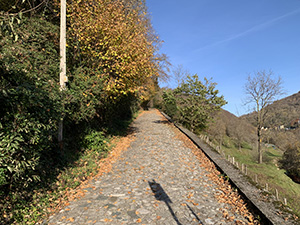 Un tratto su di una bella e larga mulattiera