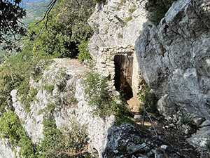 L΄antica porta di accesso alla zona dell΄Eremo