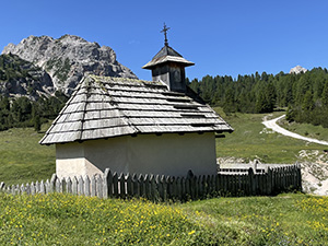 b - La chiesetta dedicata a Sant'Antonio