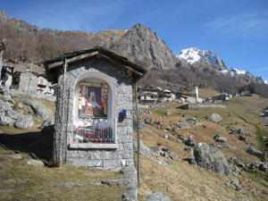 La santella che precede Frasnedo