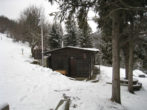 Il rifugio con la neve