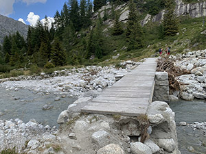 Ponticello sul Torrente Avio