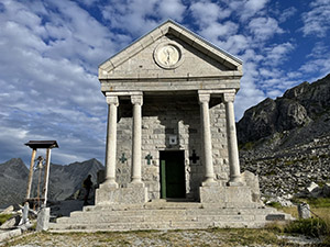 La chiesetta dedicata ai caduti dell'Adamello
