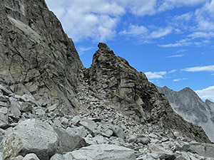 Il canalino che sale al Passo del Luned