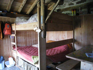 Interno del bivacco zona notte