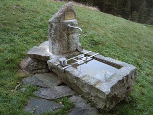 La fontana accanto al rifugio