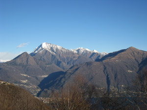 Veduta del Legnone dai Monti di Breglia