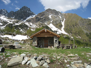 Il rifugio e dintorni