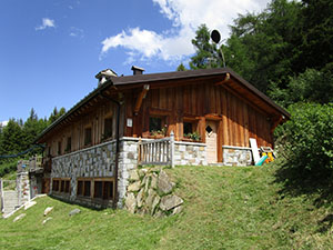 Il retro del Rifugio La Maralsina