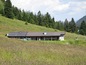 Il retro del rifugio