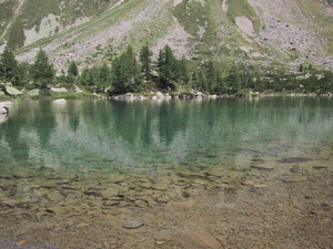 Il Laghetto Acque Sparse, poco oltre il rifugio
