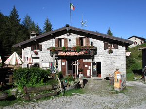 Il Rifugio De Marie al Volano
