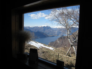 Vista dalla finestra del bivacco