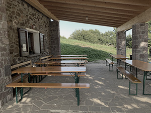 Tavoli e panche