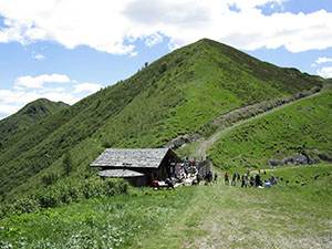 Il Rifugio Mirtillo e il Monte Sponda Vaga