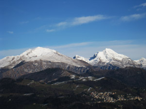 Panorama dalla cima su Menna e Arera