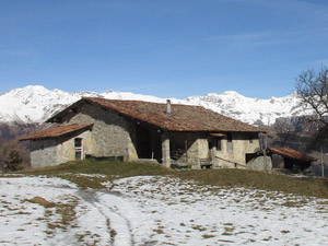 526a - Cascina al termine della strada in loc. Tre Stalle