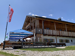 Altra veduta del Rifugio Monte Muro