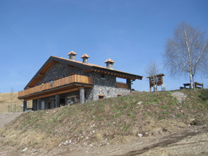 Il retro del rifugio