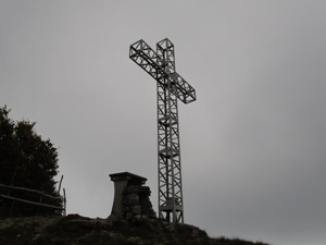 La croce sulla vetta del Monte Suchello