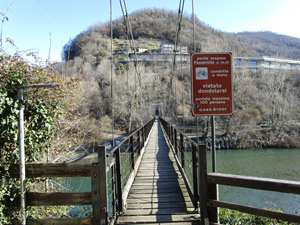 In fondo al ponte