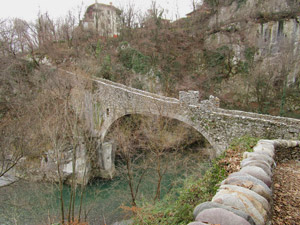 Il vecchio ponte sul Fiume Imagna