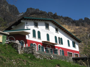 Il Rifugio Alpinisti Monzesi