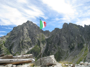 Le cime di fronte al bivacco