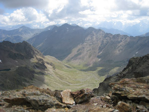 Panorama a sudest verso la Val Umbrina