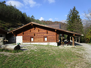 Il retro del rifugio