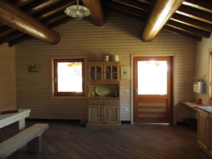 Interno del bivacco