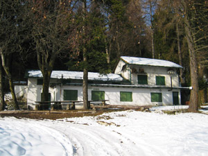 La vecchia Baita Patrizi in versione invernale