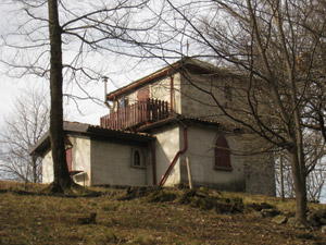 Una casa a forma di torretta (2° itin.)