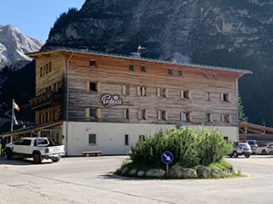 Rifugio Peder e parcheggio