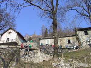 Il rifugio e la chiesa