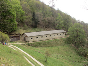 Vecchia stalla diventata "Punto Espositivo Passo Spino"