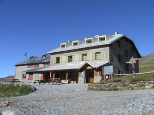 Passiamo dal Rifugio Pizzini Frattola m. 2706