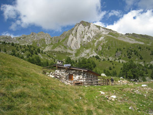Il bivacco e il Corno di Bles