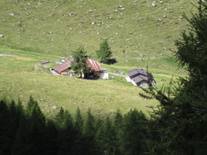 Il Rifugio Rosello col teleobiettivo