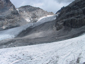 Il ghiacciaio a monte del rifugio