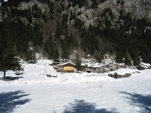 Veduta invernale del rifugio