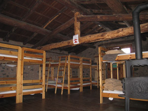 Il dormitorio del bivacco