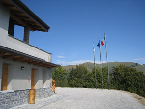 Lo spazio antistante al rifugio