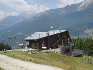 La parte retrostante del rifugio