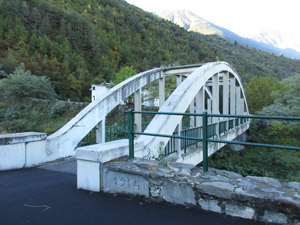 Il ponte sul Torrente Cervio