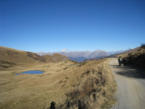 La sterrata verso il Rifugio Rosello