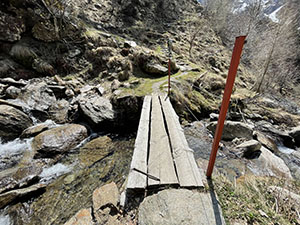 La passerella sul Torrente Val de Casgnaduur
